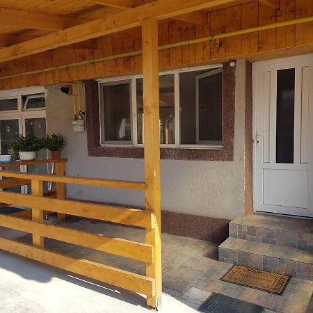 Appartamento Casa Gina Arad Esterno foto